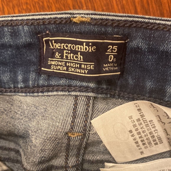 Bundle-4 Abercrombie jeans - Picture 4 of 13